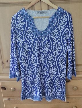 Ava Lynn Blue and White Coral-Print Swim Coverup